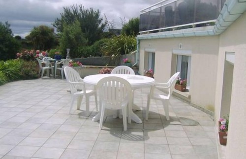Ploubazlanec Apartment | appart beautiful sea view, flowered terrace 3km from Brehat Island with spa