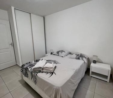 Le Carbet Apartment | Appart Calme Vue Mer