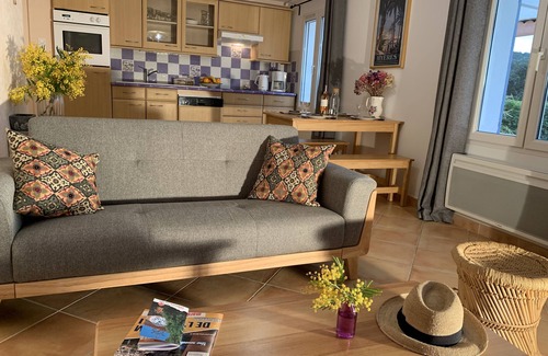 Pierrefeu-du-Var Apartment | Appart Cigales Pierrefeu du Var