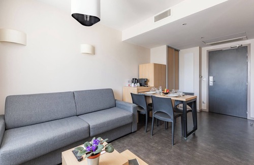 Saint Clair Apartment | Appart'City Confort Lyon Cité Internationale