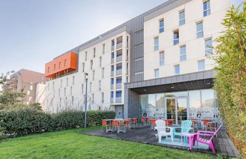 Saint-Marc-sur-Mer Apartment | Appart'City Confort Saint-Nazaire Océan