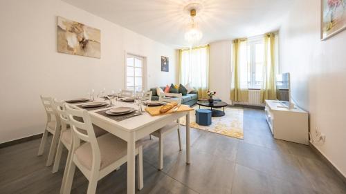 Mulhouse Apartment | Appart Cocooning 6 Personnes Hyper Centre Mulhouse