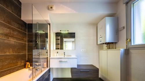 Montchapet Apartment | Appart Confort Max 6 Personnes Parking Gratuit