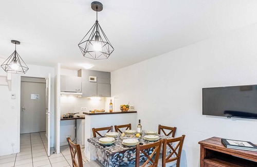 Le Teich Condo | Appart duplex cosy & rustique, emplacement parfait