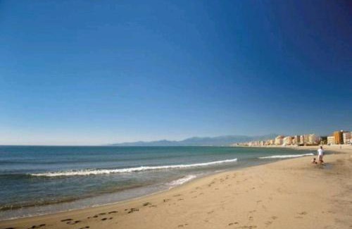 La Cote Radieuse Apartment | Appart face à la mer les pieds dans l'eau