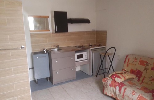 Cuers Apartment | appart hôtel avec jardin