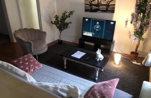 Aurillac Apartment | Appart Hôtel Le Victor Hugo 3 G sa pizza offerte