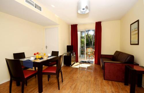 Antibes Apartment | Appart Hotel Odalys City Antibes Olympe