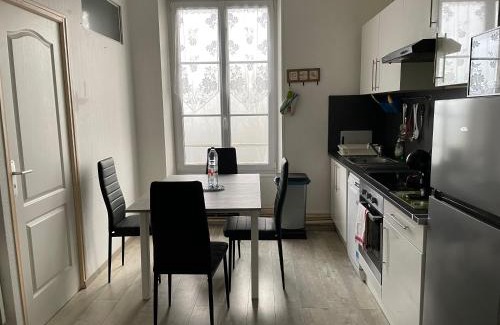Vittel Apartment | Appart meublé 45m2 calme et lumineux au Continental