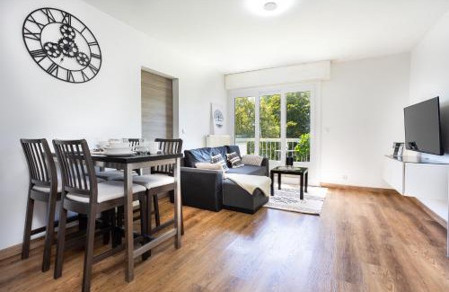 Dammarie Les Lys Apartment | APPART PREMIUM DU LYS Balcon amenage Parking gratuit