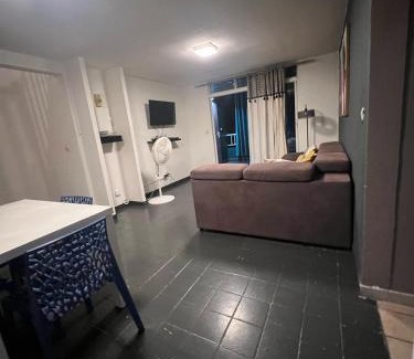 Sainte-Rose Apartment | APPART SPA 20 MIN port croisière et aéroport