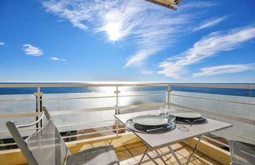 French Riviera Apartment | Appart vue mer splendide et plage proche de Monaco