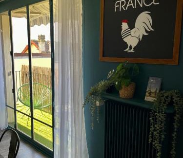 Epinay-sur-Seine Apartment | Appart XXL -10 pers - 2 Pkg - 10 mn Paris