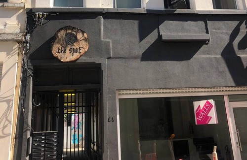 Statiekwartier Apartment | Appart4you Antwerpen a pie de Bares y Restaurantes