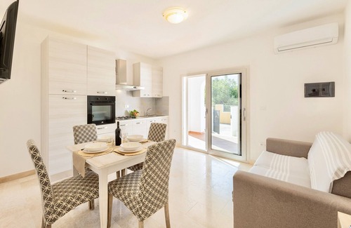 Orosei House | Appartamenti con WIFI e A.C a Orosei