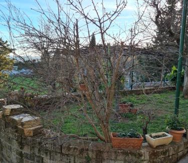 Pomarance Apartment | Appartamento con giardino