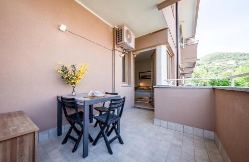 Lipomo Apartment | Appartamento con terrazzo alla porte di Como