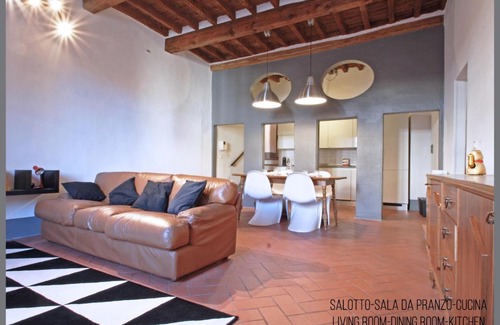 Pistoia Apartment | Appartamento Il Fregio