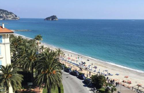 Spotorno Apartment | Appartamento in centro a 30m dal mare