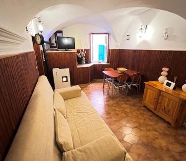 Badalucco Apartment | Appartamento "La Lanterna" - a 10 minuti dal mare