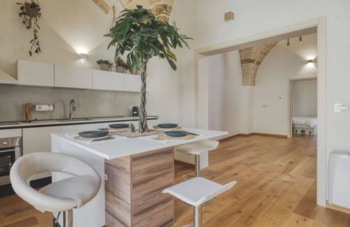 Mesagne Apartment | Appartamento Lusso con Piscina Privata sul Tetto