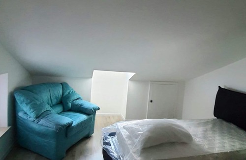 Derby-villaret Apartment | Appartamento Mansardato situato in posizione strategica