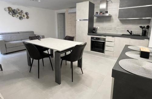 Villasimius Apartment | APPARTAMENTO PICASSO