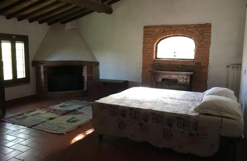 Pontedera Apartment | Appartamento Rustico Toscano nel cuore del bosco
