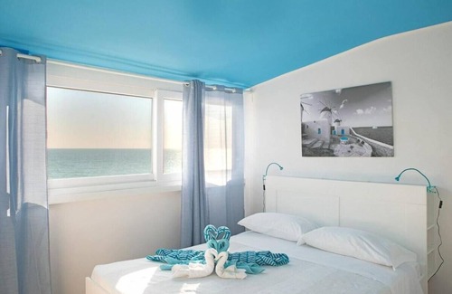 Quartiere XXXIII Lido di Ostia Ponente Apartment | Appartamento Santorini
