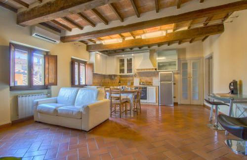 Pistoia Apartment | APPARTAMENTO SULLA SALA