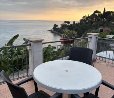 Latte Apartment | Appartamento un mare di fiori