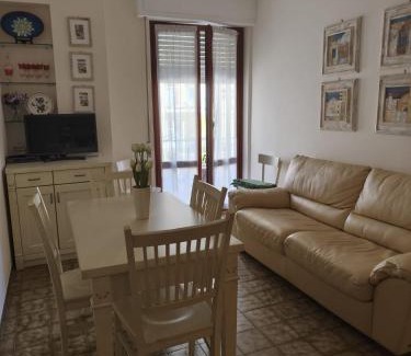 Laigueglia Apartment | Appartamento Vista Mare a 2 Passi dalla Spiaggia