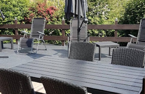 Buchlberg Apartment | Appartement/fewo, Dusche, WC, Wohn-/schlafraum Nr1 - Gästehaus am Sonnenberg