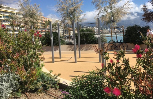 Roquebrune-Cap-Martin Apartment | Appartement T3, Front de Mer, Climatisé, Rdc, Commerces, Resto, Tout à Pied!