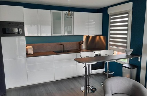 Saint-Etienne-du-Rouvray Apartment | Appartement entier Parking