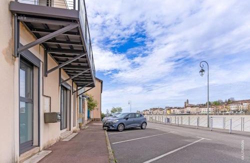 Saint-Laurent-sur-Saone Apartment | Appartement T2 climatisé Le quai 391