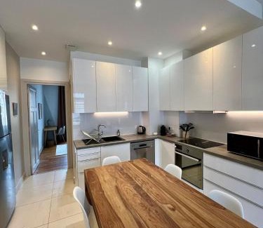 Quartier Hyper-Centre Apartment | Appartement élégant Championnet - 3 chambres - parking privé