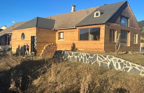 La Llagonne Apartment | Appartement Équipé 12 Personnes Situé au Pied des Pistes de ski de la Quillane