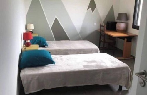 Le Bourget-du-Lac Apartment | Appartement 102 m2 Tuamotu :5 Chambres/suites, Salle de Repas. Le Bourget Du Lac