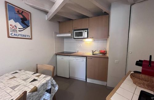 Cauterets Apartment | Appartement 2 chambres avec mezzanine, au cœur de Cauterets - FR-1-812-22