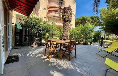 Cavaliere Apartment | Appartement 2 Pièces avec Terrasse - Centre-ville & Proche Mer - FR-1-226B-210