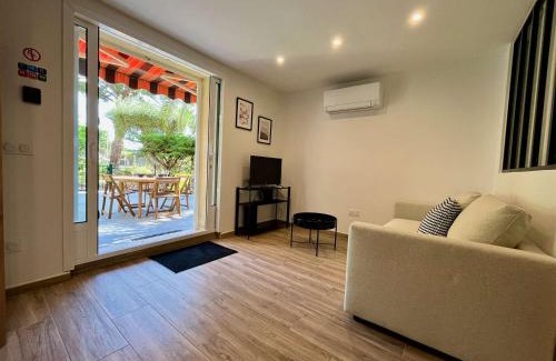 Cavaliere Apartment | Appartement 2 Pièces avec Terrasse - Centre-ville & Proche Mer - FR-1-226B-210