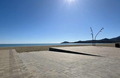 Argeles Plage Apartment | Appartement 2 pièces/cabine, près de la plage avec loggia - Parking privé, TV, lave-linge & lave-vaisselle - FR-1-225-85