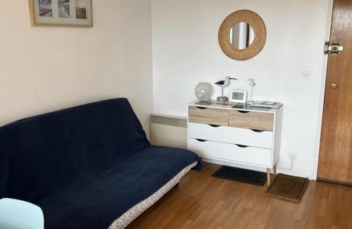 Varaville Apartment | Appartement 2 pièces en front de mer avec balcon, à 70m de la plage de Cabourg - FR-1-487-287