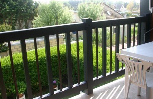 Varaville Apartment | Appartement 2 pièces en front de mer avec balcon, à 70m de la plage de Cabourg - FR-1-487-287