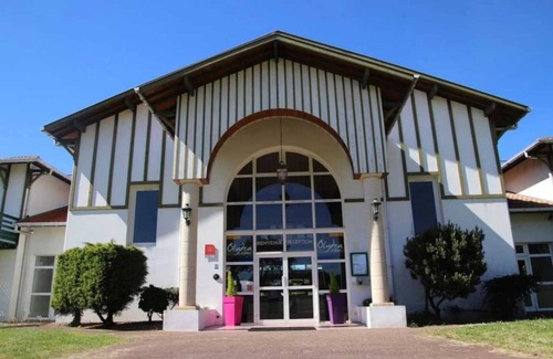 Cassen Apartment | Appartement 3 étoiles - Piscine - ccbbdde