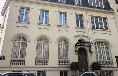 Quartier de l'Ecole-Militaire Apartment | Appartement 3 Chambres Paris 7e Nom Interne: Grand Appartement 4p