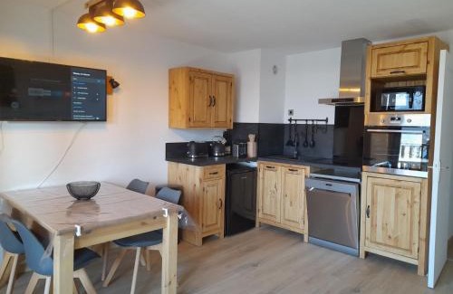La Joue du Loup Apartment | Appartement 4 à 6 personnes - Station La Joue du Loup - Chalet d'Aurouze, 150m des remontées
