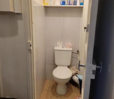 Stains Apartment | Appartement 4 chambres face carrefour de Stains