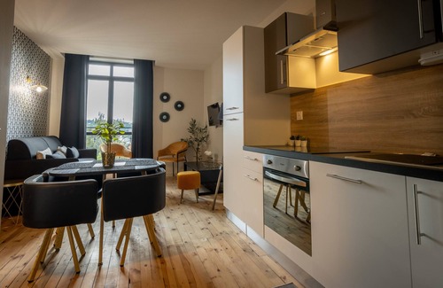 Chatel-Guyon Apartment | Appartement-4 personnes-Confort-SDB-Balcon